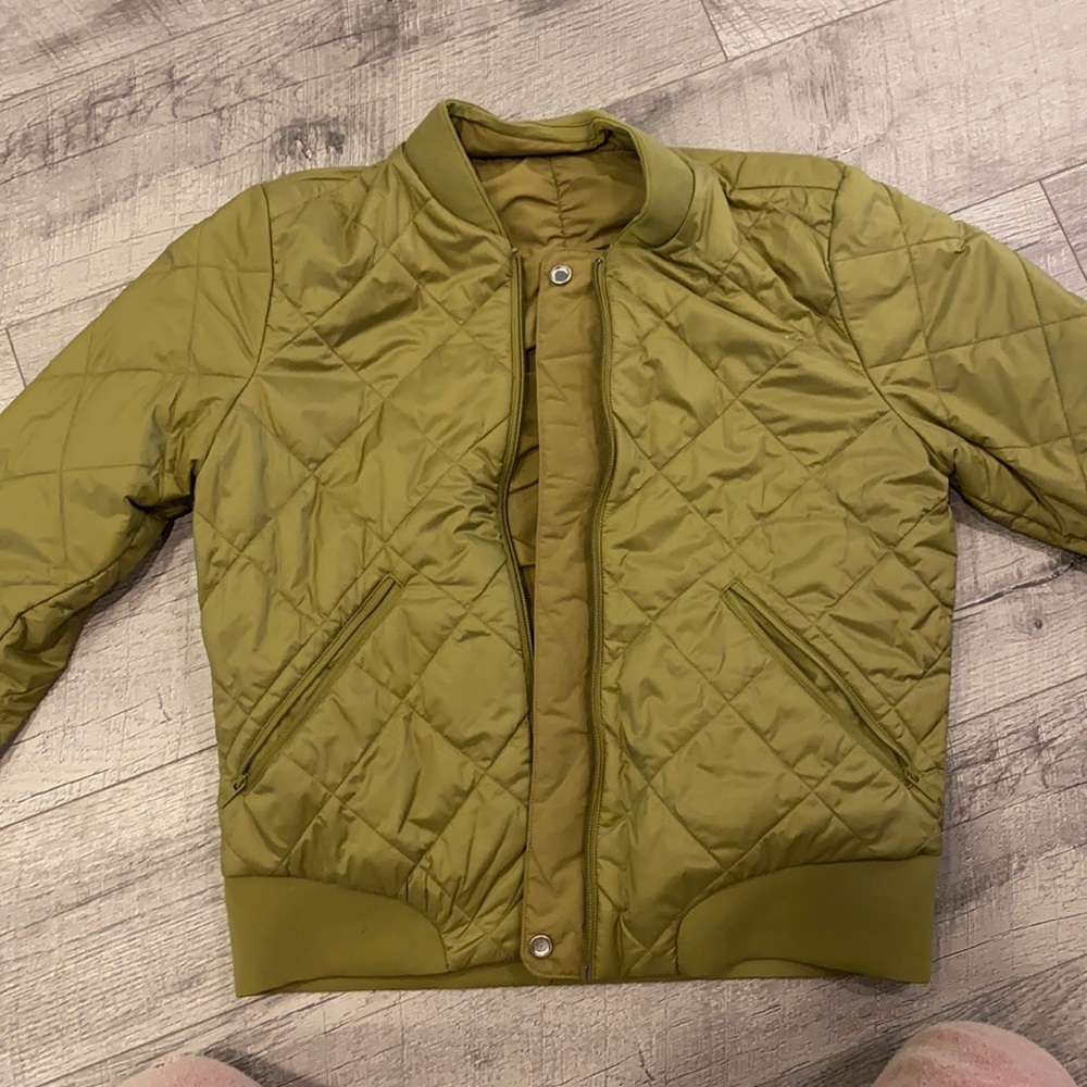Lululemon reversible quilted bomber